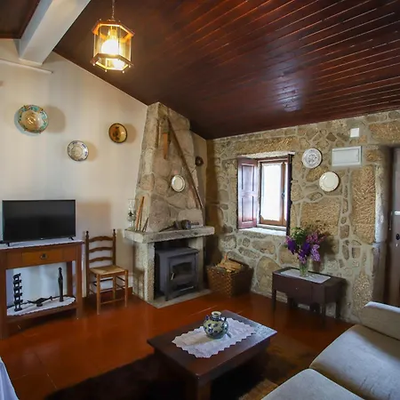 Casa Da Calcada - Turismo Holiday home Sortelha